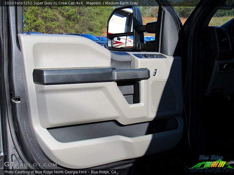 Magnetic / Medium Earth Gray 2020 Ford F250 Super Duty XL Crew Cab 4x4