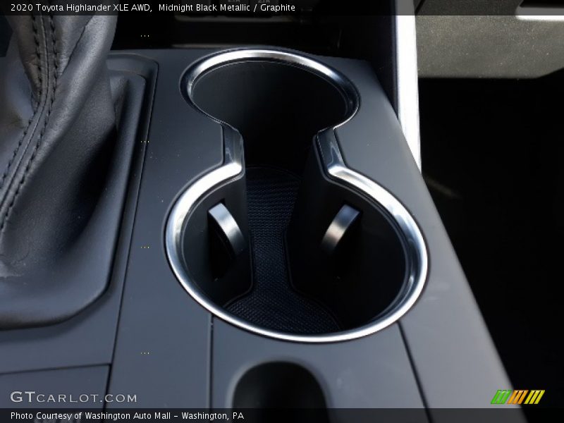 Midnight Black Metallic / Graphite 2020 Toyota Highlander XLE AWD