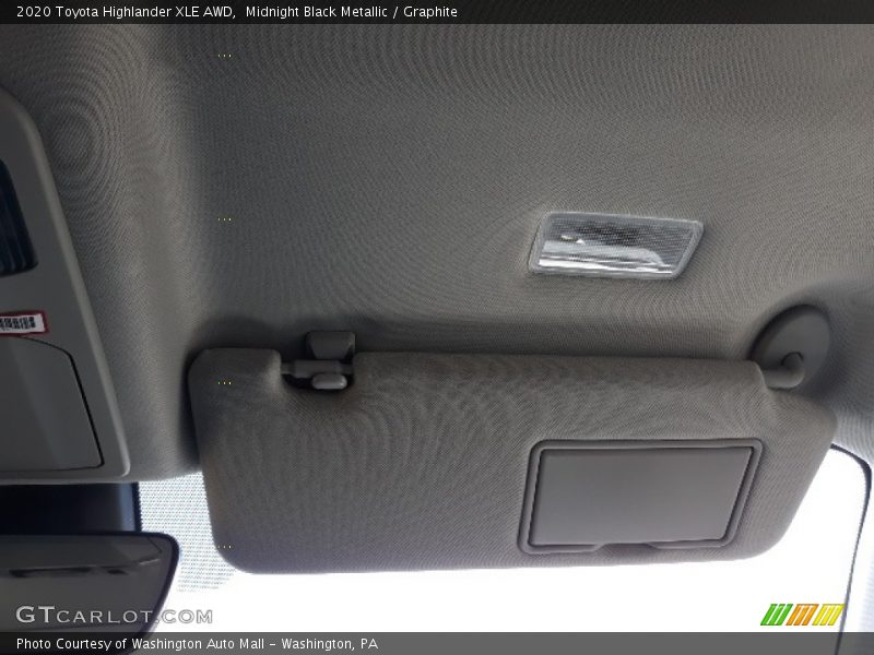 Midnight Black Metallic / Graphite 2020 Toyota Highlander XLE AWD