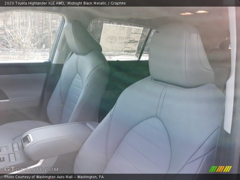 Midnight Black Metallic / Graphite 2020 Toyota Highlander XLE AWD