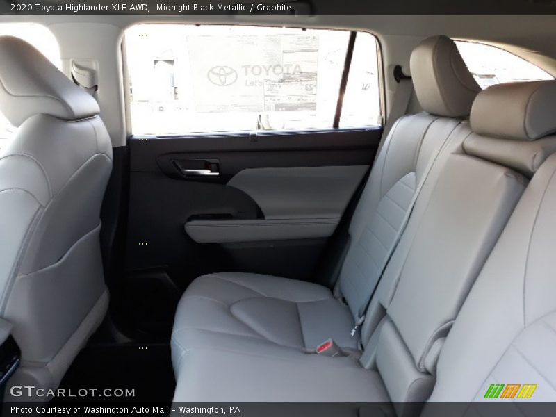 Midnight Black Metallic / Graphite 2020 Toyota Highlander XLE AWD