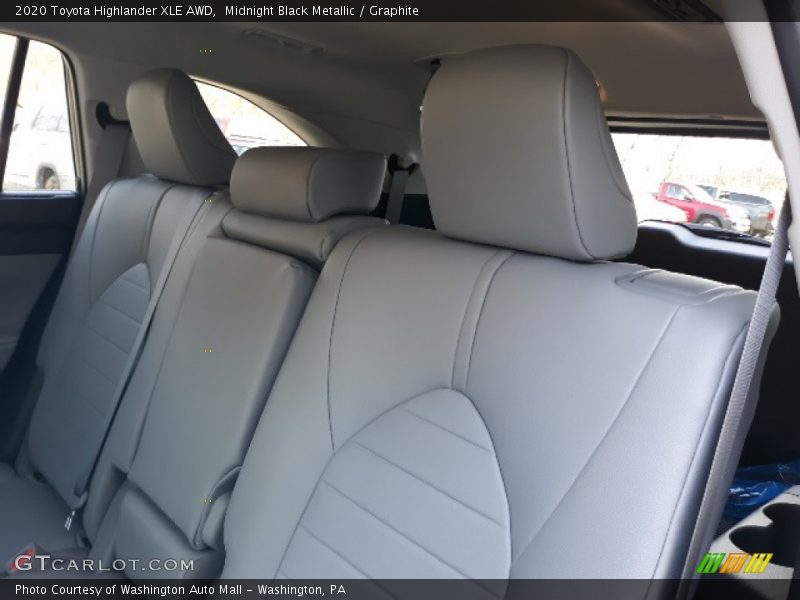 Midnight Black Metallic / Graphite 2020 Toyota Highlander XLE AWD