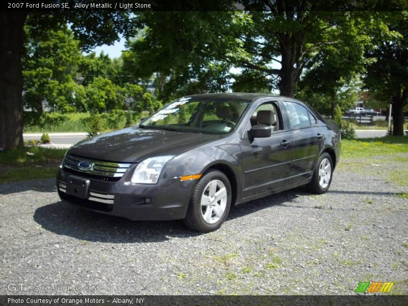 Alloy Metallic / Light Stone 2007 Ford Fusion SE