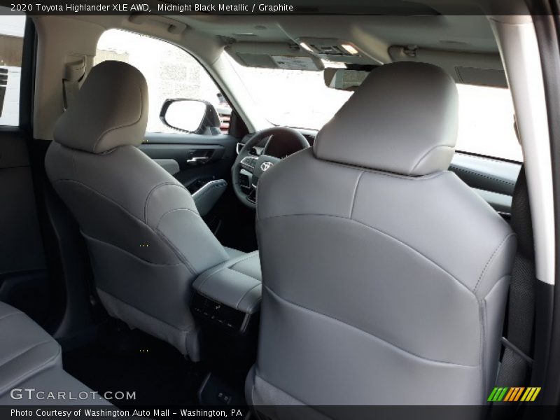 Midnight Black Metallic / Graphite 2020 Toyota Highlander XLE AWD