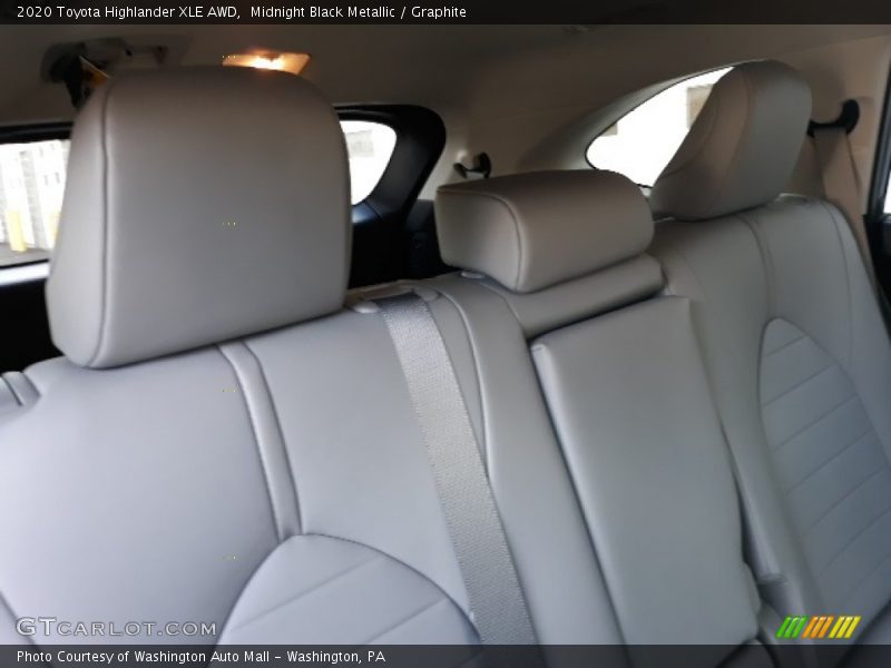 Midnight Black Metallic / Graphite 2020 Toyota Highlander XLE AWD