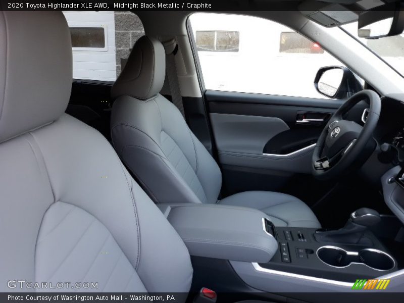 Midnight Black Metallic / Graphite 2020 Toyota Highlander XLE AWD