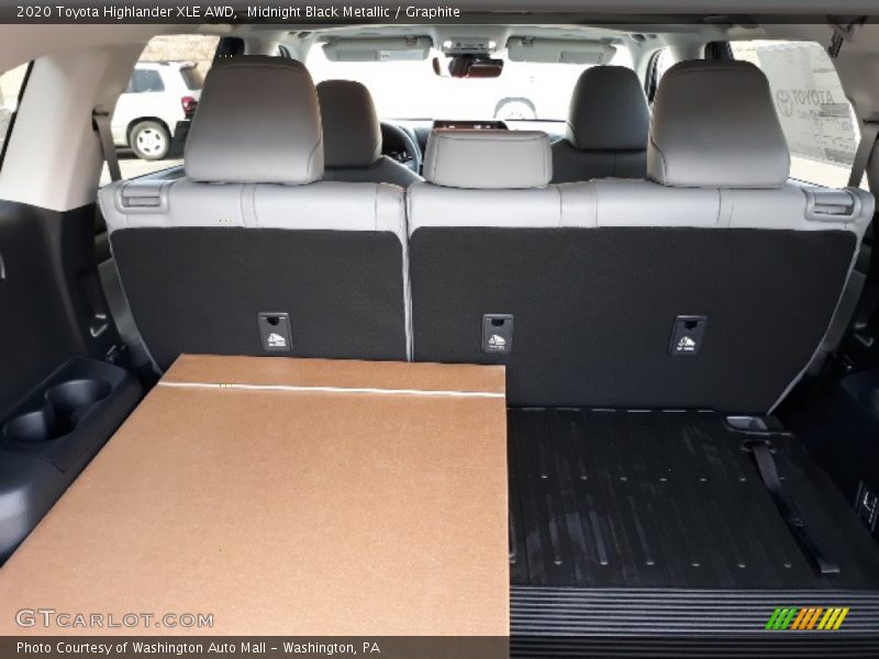 Midnight Black Metallic / Graphite 2020 Toyota Highlander XLE AWD