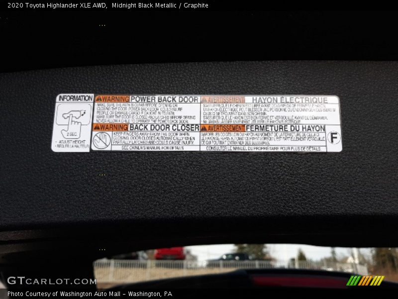 Midnight Black Metallic / Graphite 2020 Toyota Highlander XLE AWD