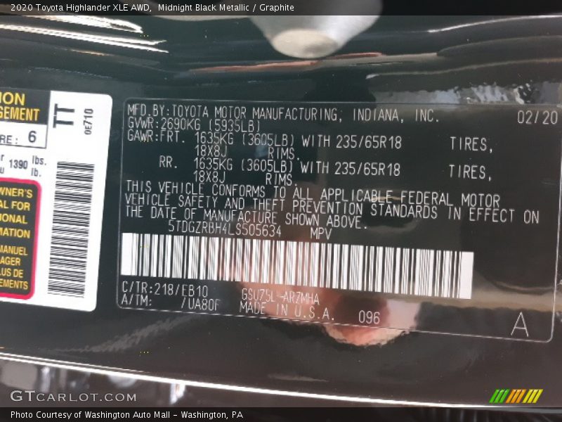Midnight Black Metallic / Graphite 2020 Toyota Highlander XLE AWD