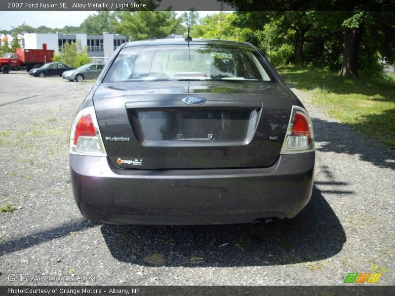 Alloy Metallic / Light Stone 2007 Ford Fusion SE