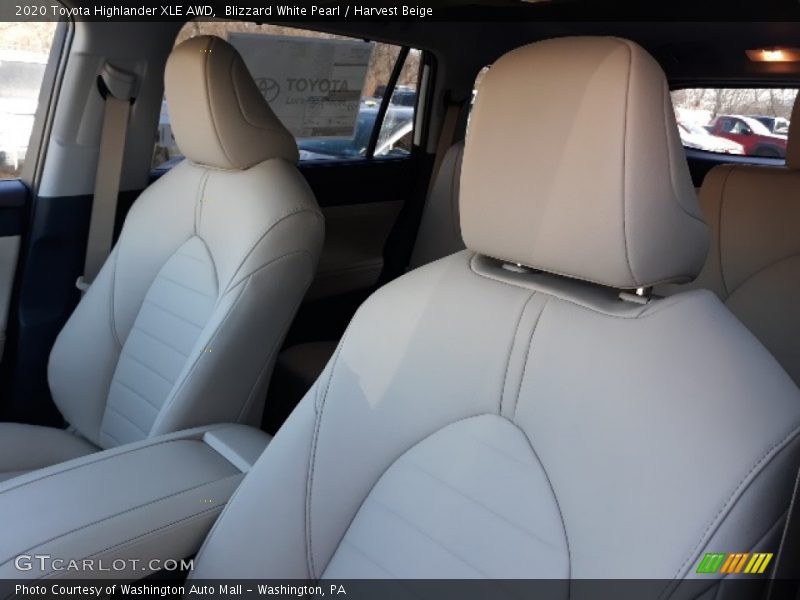 Blizzard White Pearl / Harvest Beige 2020 Toyota Highlander XLE AWD