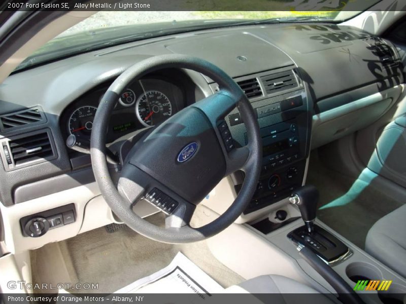 Alloy Metallic / Light Stone 2007 Ford Fusion SE