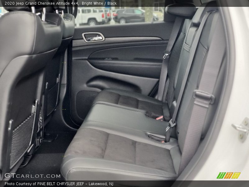 Bright White / Black 2020 Jeep Grand Cherokee Altitude 4x4