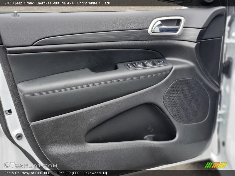 Bright White / Black 2020 Jeep Grand Cherokee Altitude 4x4
