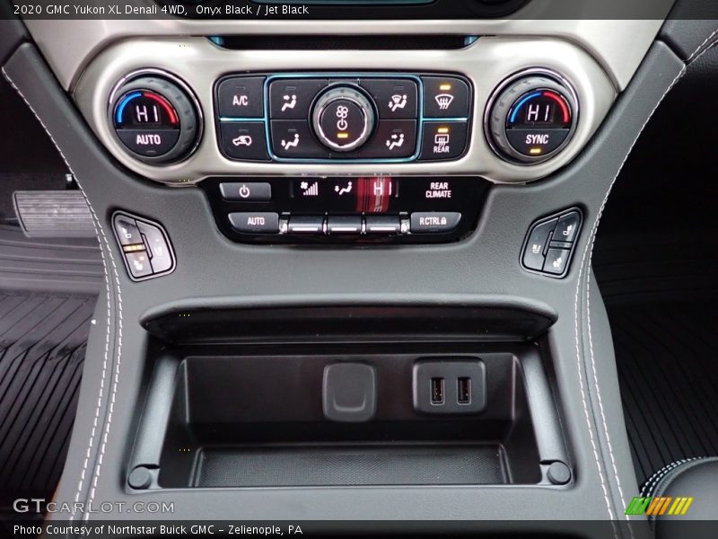 Onyx Black / Jet Black 2020 GMC Yukon XL Denali 4WD
