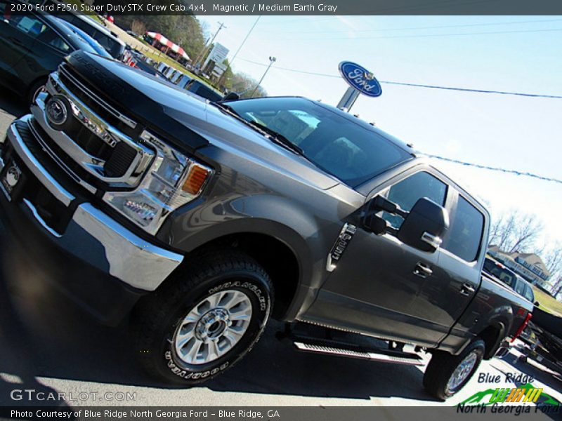 Magnetic / Medium Earth Gray 2020 Ford F250 Super Duty STX Crew Cab 4x4