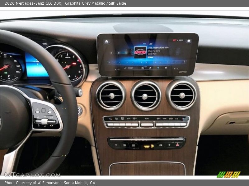 Graphite Grey Metallic / Silk Beige 2020 Mercedes-Benz GLC 300