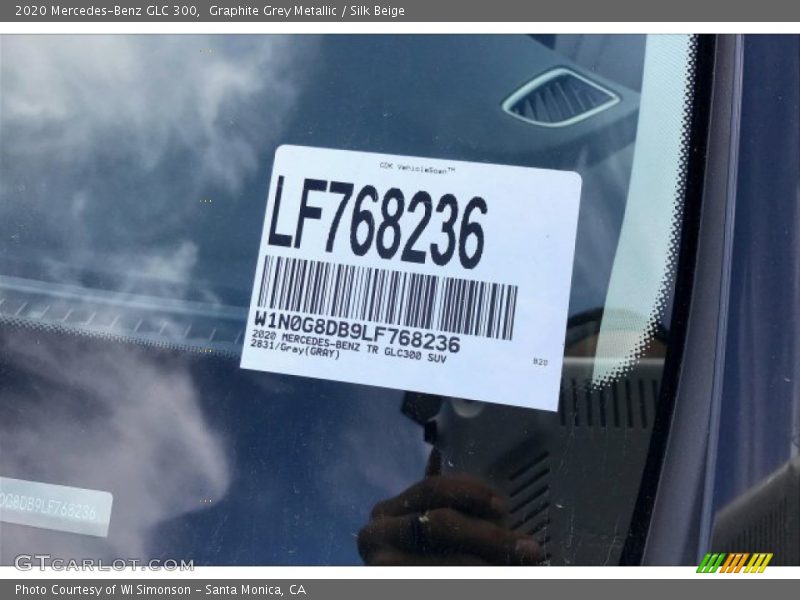 Graphite Grey Metallic / Silk Beige 2020 Mercedes-Benz GLC 300