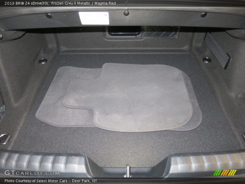 Frozen Grey II Metallic / Magma Red 2019 BMW Z4 sDrive30i