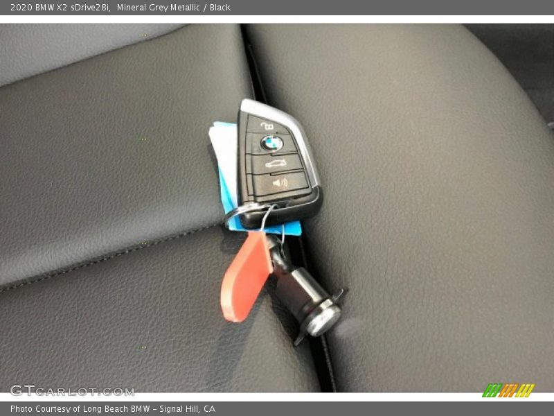 Mineral Grey Metallic / Black 2020 BMW X2 sDrive28i