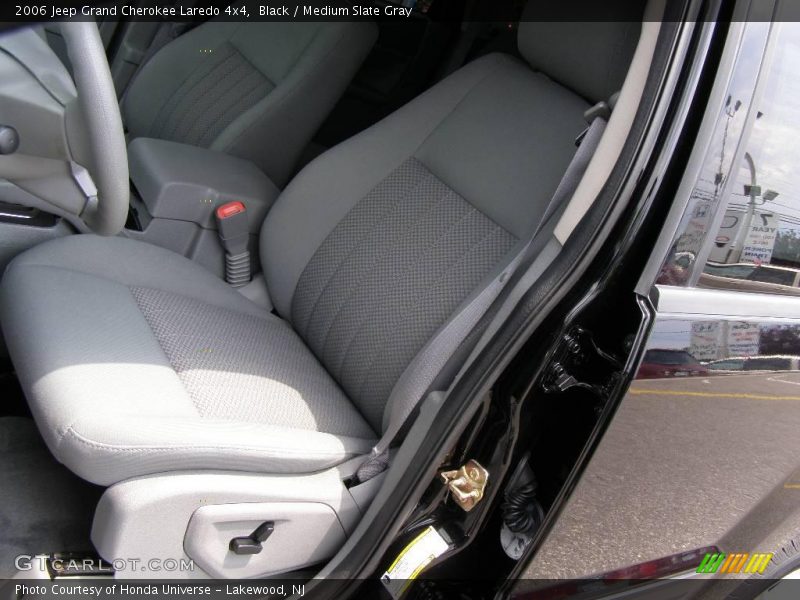 Black / Medium Slate Gray 2006 Jeep Grand Cherokee Laredo 4x4