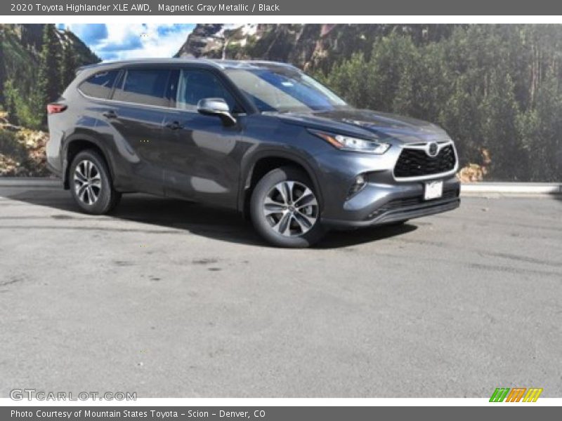 Magnetic Gray Metallic / Black 2020 Toyota Highlander XLE AWD