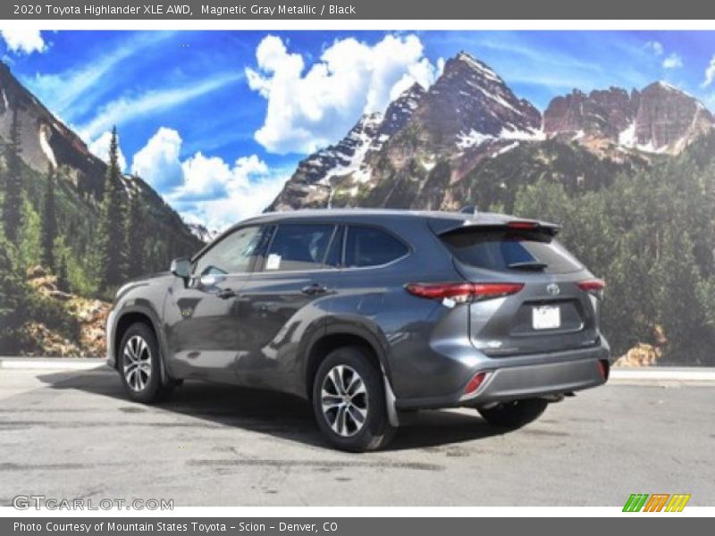 Magnetic Gray Metallic / Black 2020 Toyota Highlander XLE AWD