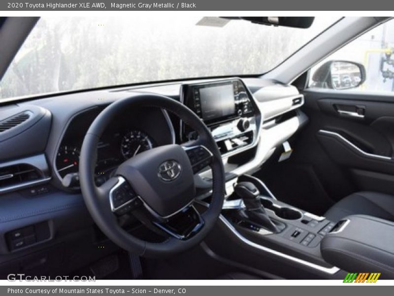 Magnetic Gray Metallic / Black 2020 Toyota Highlander XLE AWD