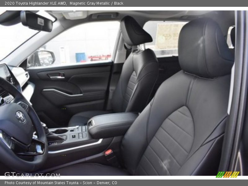Magnetic Gray Metallic / Black 2020 Toyota Highlander XLE AWD