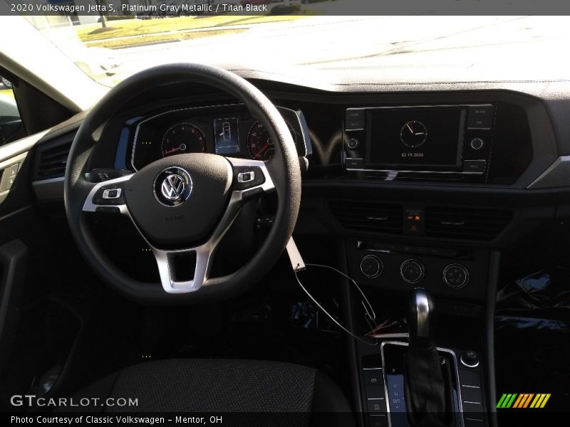 Platinum Gray Metallic / Titan Black 2020 Volkswagen Jetta S