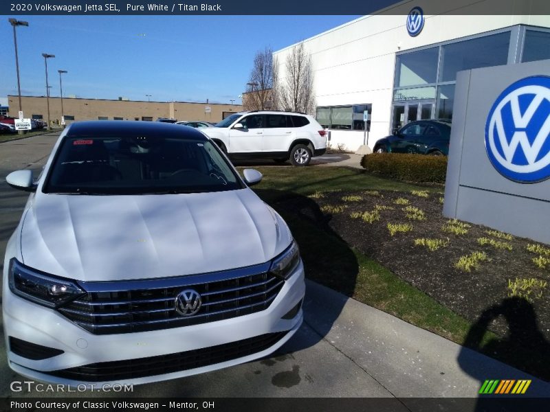 Pure White / Titan Black 2020 Volkswagen Jetta SEL