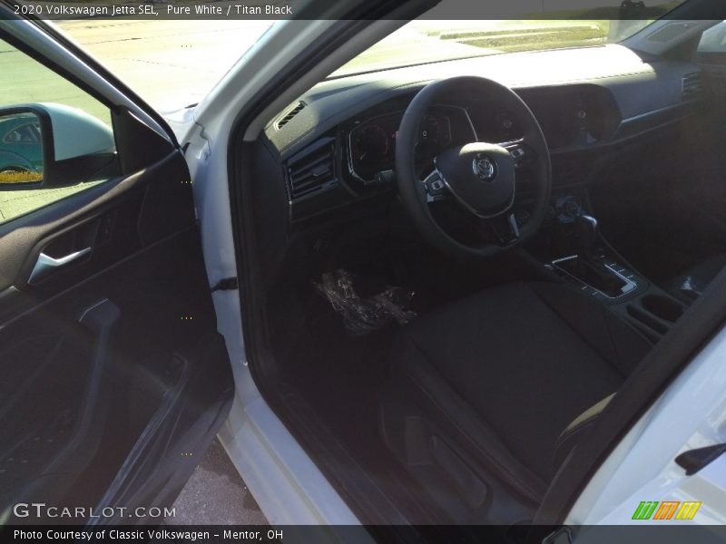 Pure White / Titan Black 2020 Volkswagen Jetta SEL