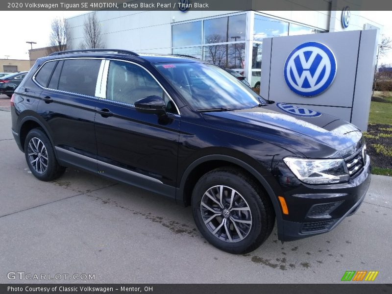  2020 Tiguan SE 4MOTION Deep Black Pearl