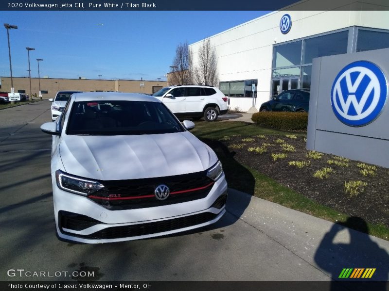 Pure White / Titan Black 2020 Volkswagen Jetta GLI