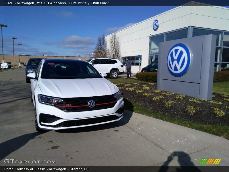 Pure White / Titan Black 2020 Volkswagen Jetta GLI Autobahn