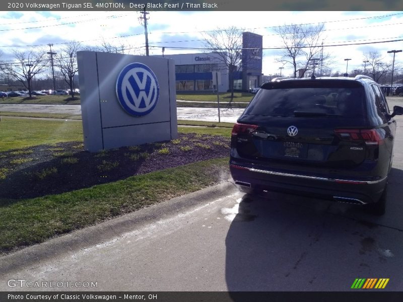 Deep Black Pearl / Titan Black 2020 Volkswagen Tiguan SEL 4MOTION