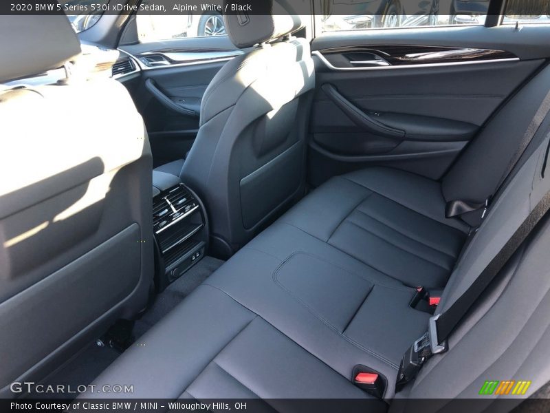 Alpine White / Black 2020 BMW 5 Series 530i xDrive Sedan