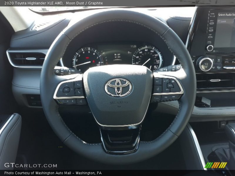 Moon Dust / Graphite 2020 Toyota Highlander XLE AWD
