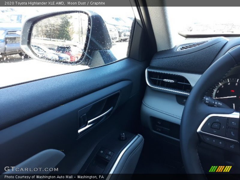 Moon Dust / Graphite 2020 Toyota Highlander XLE AWD