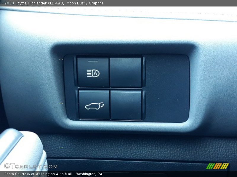 Moon Dust / Graphite 2020 Toyota Highlander XLE AWD