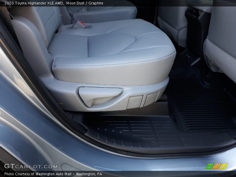Moon Dust / Graphite 2020 Toyota Highlander XLE AWD