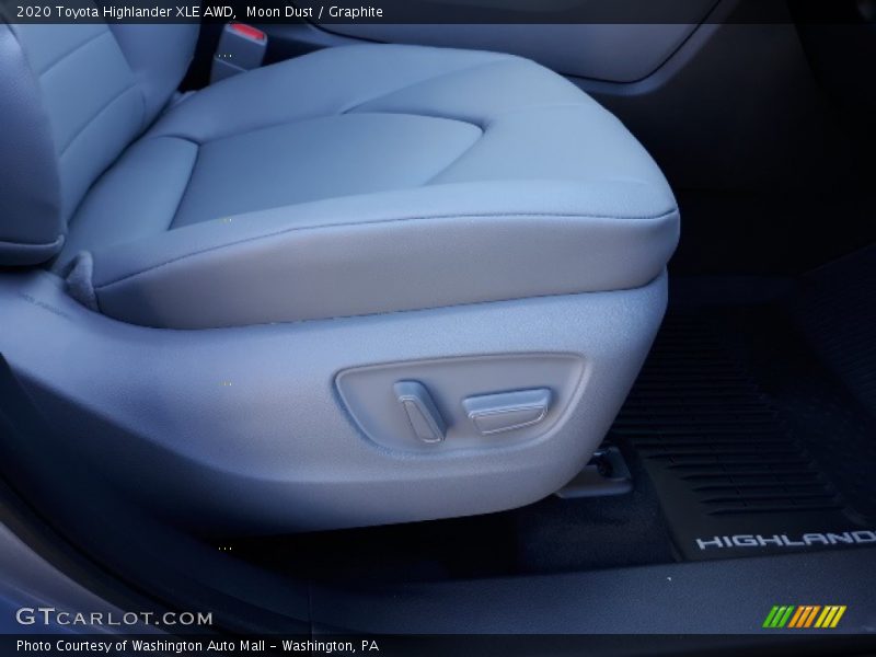 Moon Dust / Graphite 2020 Toyota Highlander XLE AWD