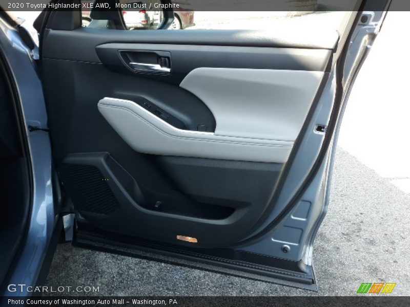 Moon Dust / Graphite 2020 Toyota Highlander XLE AWD