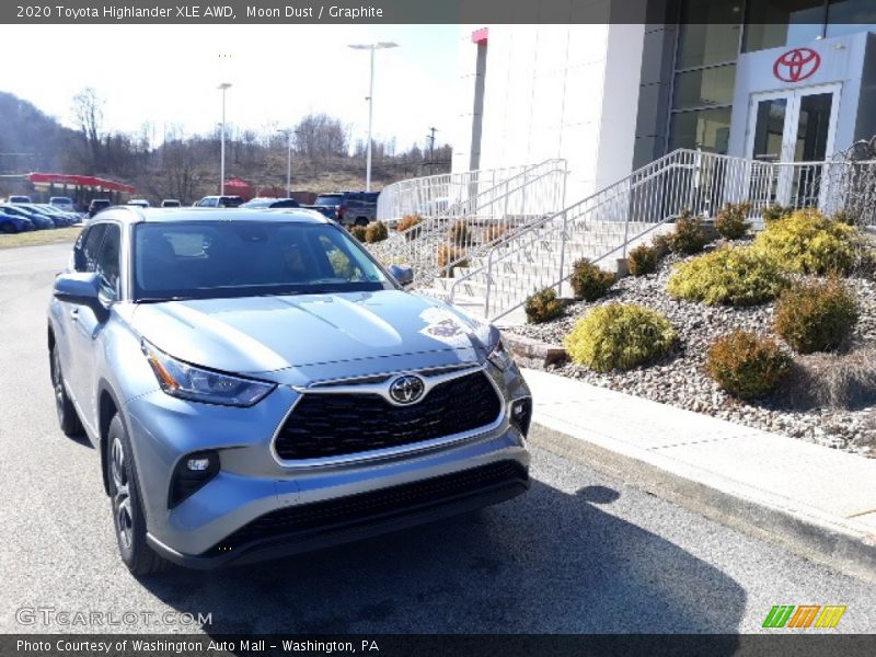 Moon Dust / Graphite 2020 Toyota Highlander XLE AWD