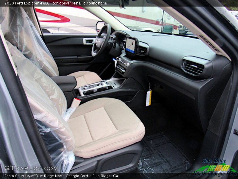 Iconic Silver Metallic / Sandstone 2020 Ford Explorer 4WD