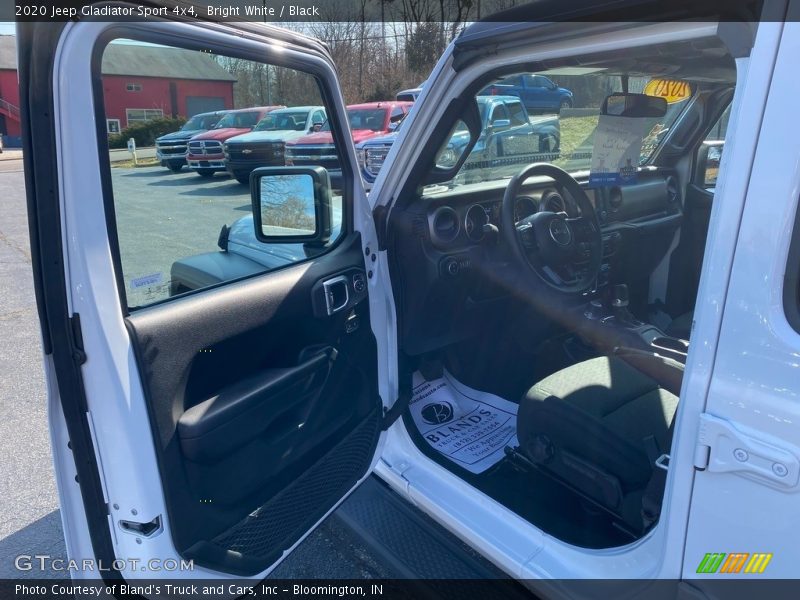 Bright White / Black 2020 Jeep Gladiator Sport 4x4