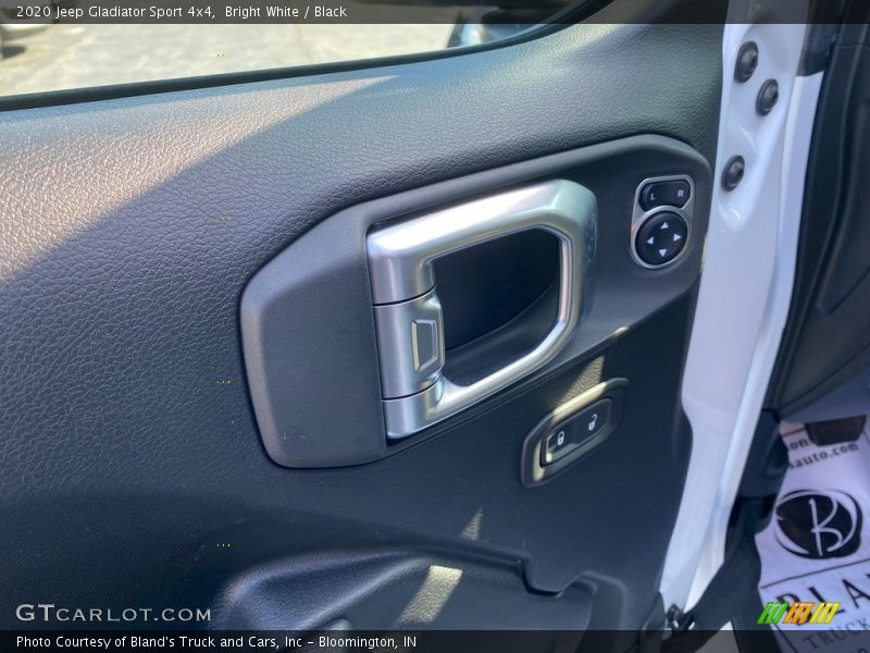 Bright White / Black 2020 Jeep Gladiator Sport 4x4