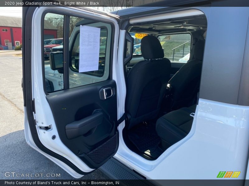 Bright White / Black 2020 Jeep Gladiator Sport 4x4