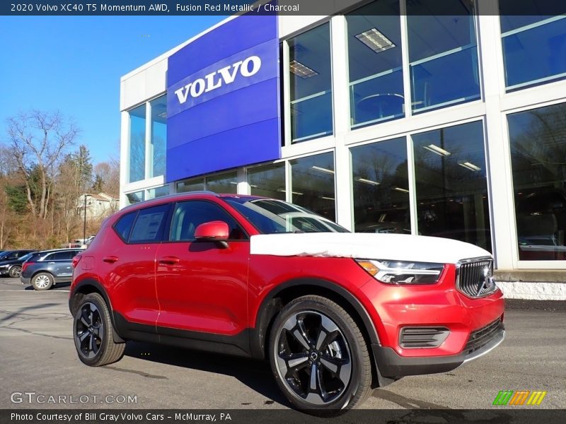 Fusion Red Metallic / Charcoal 2020 Volvo XC40 T5 Momentum AWD