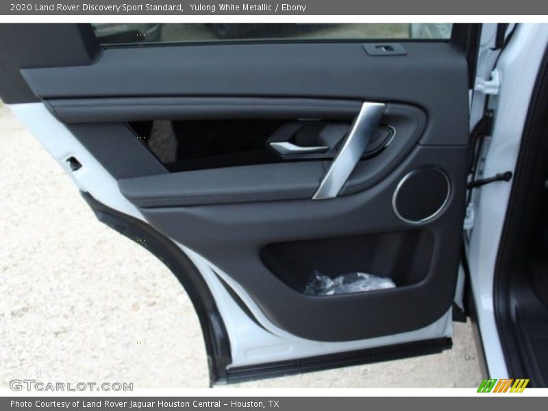 Yulong White Metallic / Ebony 2020 Land Rover Discovery Sport Standard